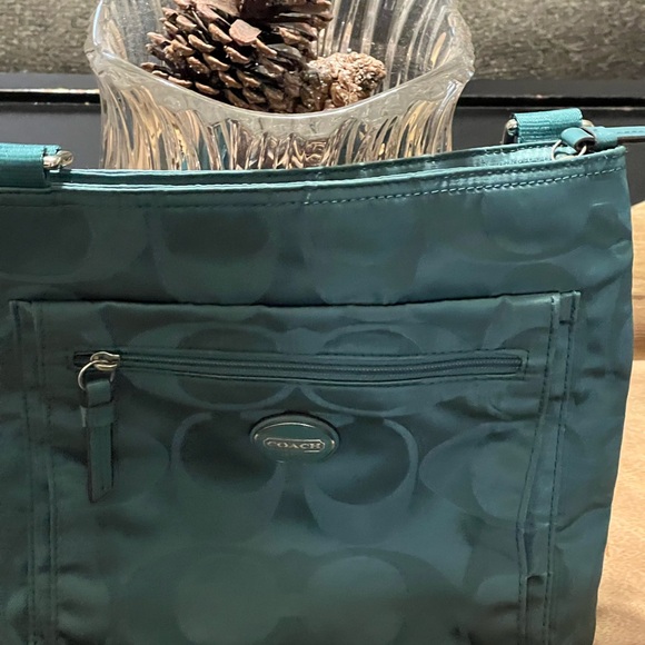 Coach Blue Crossbody Bag with Tan Interior, like new - Picture 9 of 11